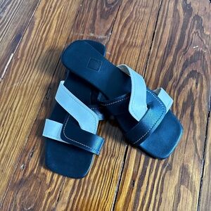 Gently Worn Woman's Sandal - Black/ White - Size 9